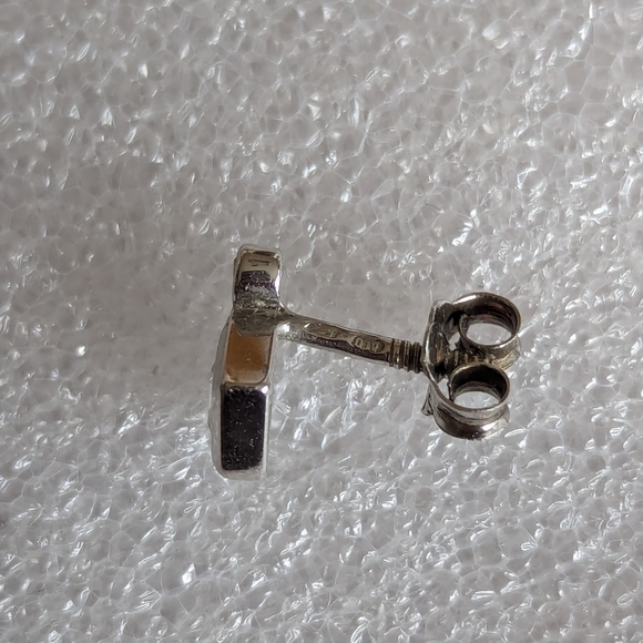 Silver screw on earings - Picture 4 of 5